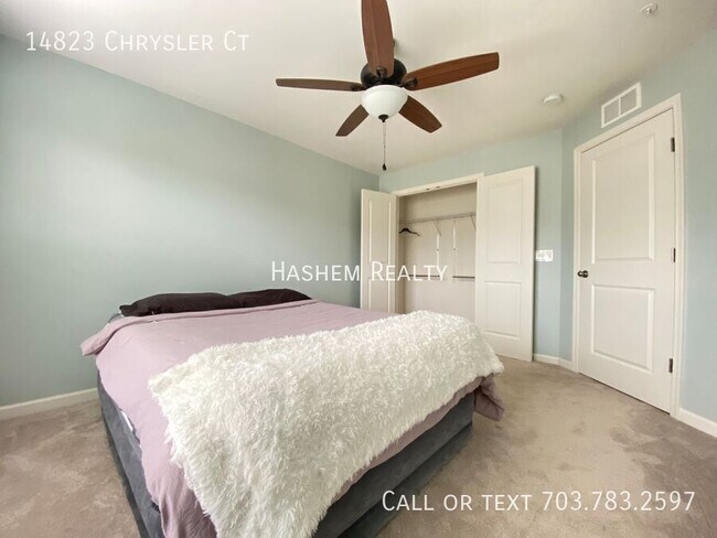 Building Photo - 14823 Chrysler Ct