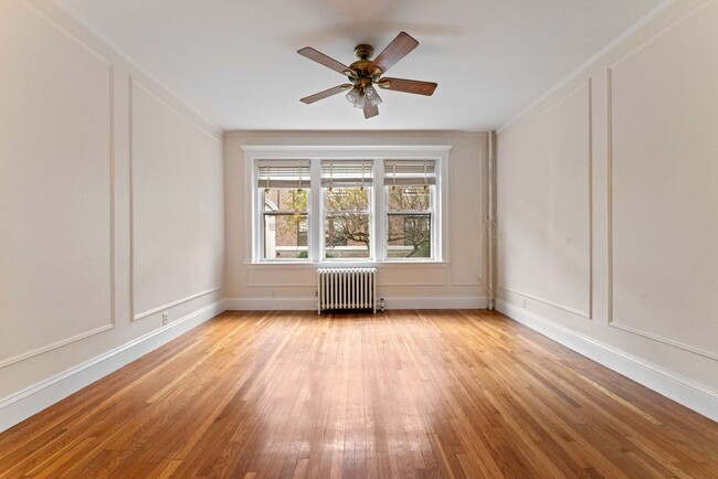 Building Photo - Just Updated Brookline Village Two Bed Con...