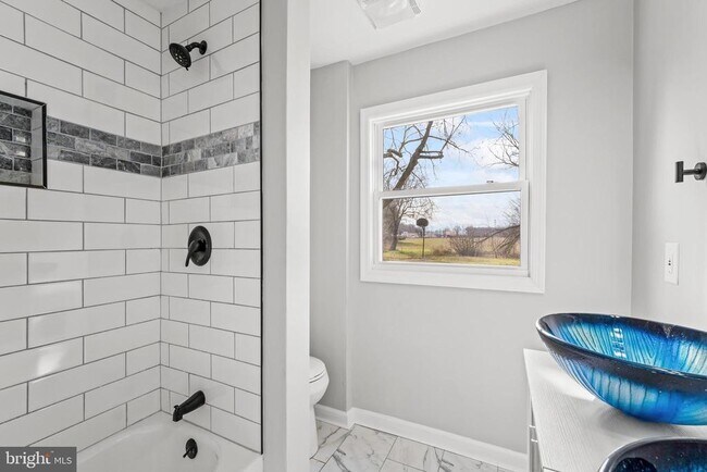 Building Photo - 695 Salem Quinton Rd