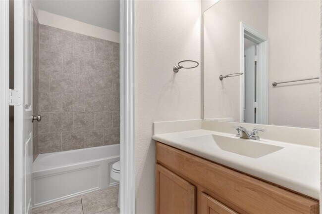Building Photo - 1025 Arvada Dr