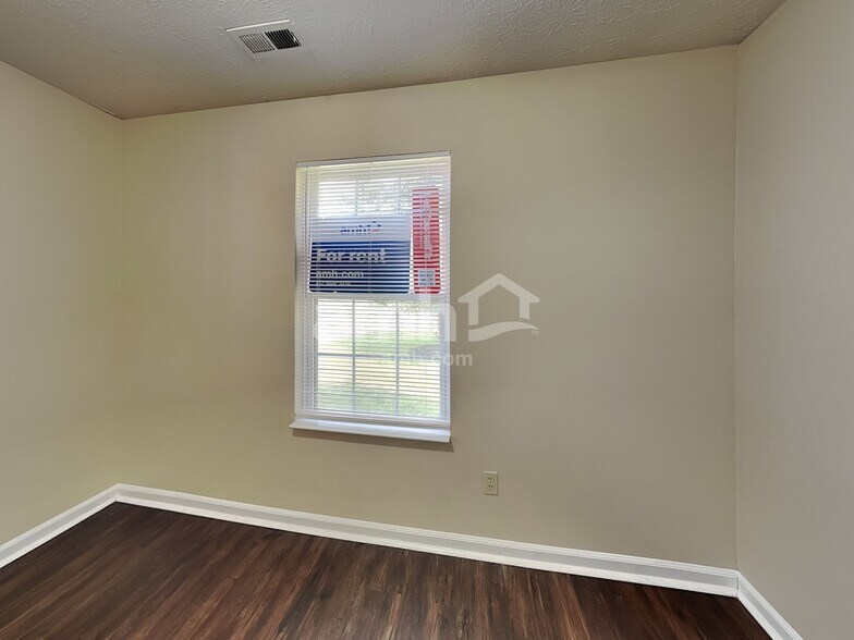 Building Photo - 8103 Chesterhill Ln
