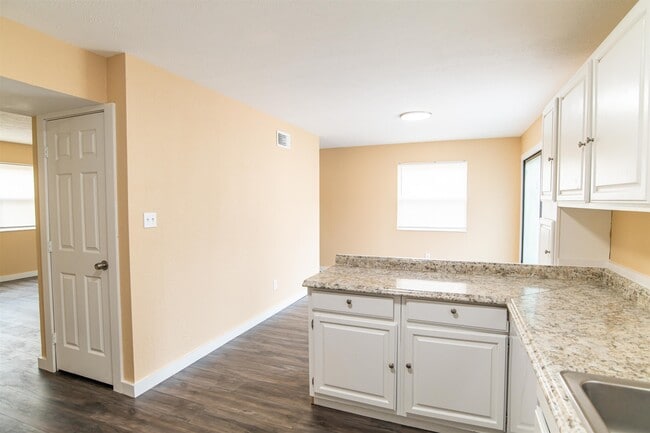 Building Photo - 3422 Orlando Dr
