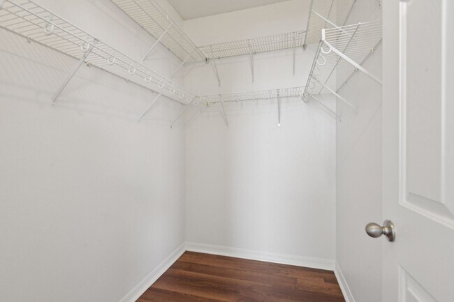 Building Photo - 12805 Avelar Manor Pl