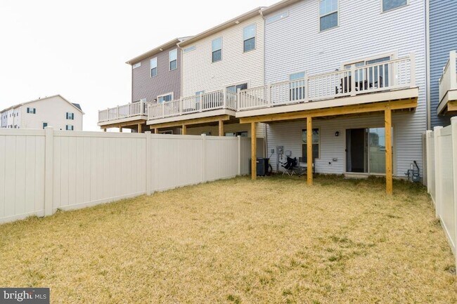 Building Photo - 10605 Brewerton Ln
