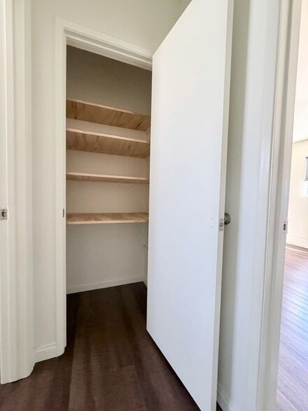 Building Photo - 1021 San Andres St