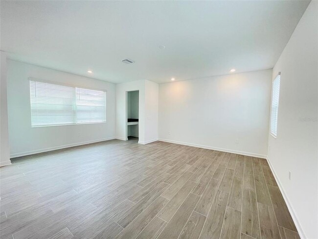 Building Photo - 11732 Language Wy