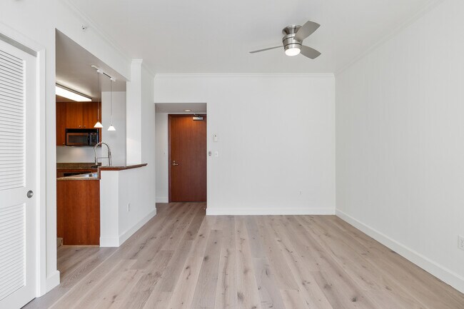 Building Photo - 246 2nd St