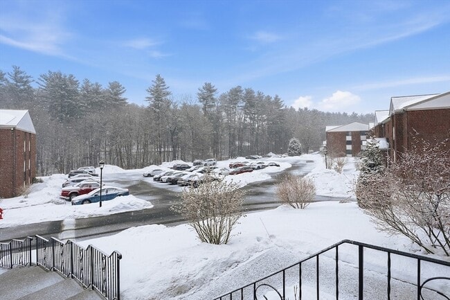 Building Photo - 386 Great Rd