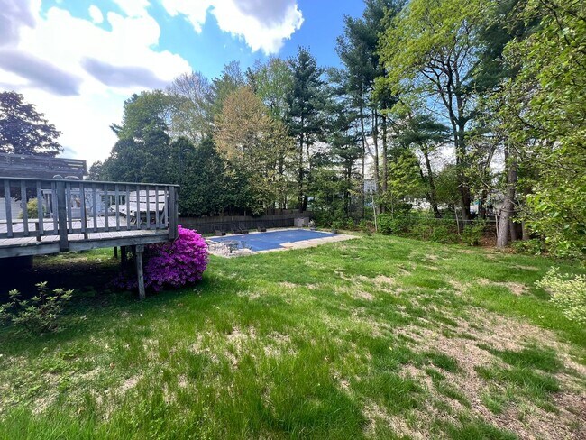 Building Photo - Single Family, Raised Ranch With Many Upda...