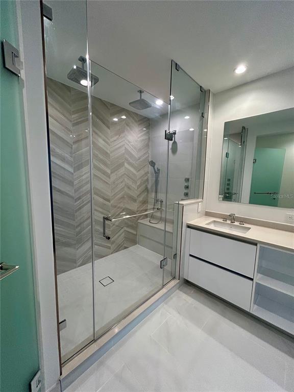 Building Photo - 400 Central Ave