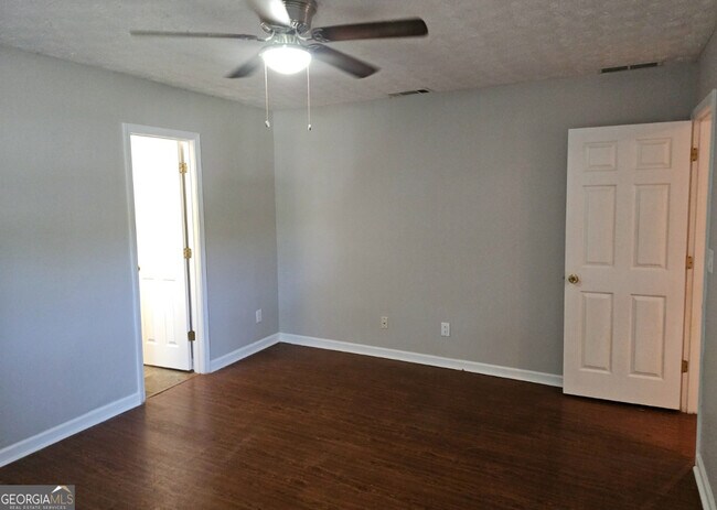 Building Photo - 12205 Cypress Way