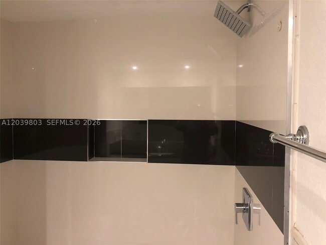 Building Photo - 2801 SW 81st Ave