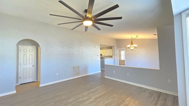 Building Photo - 4156 Breezewood Dr