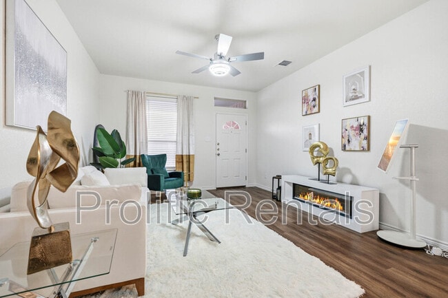 Building Photo - 5110 Rose Gdn Lp