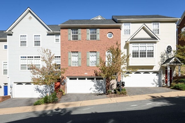 Building Photo - 151 Brookwood Dr