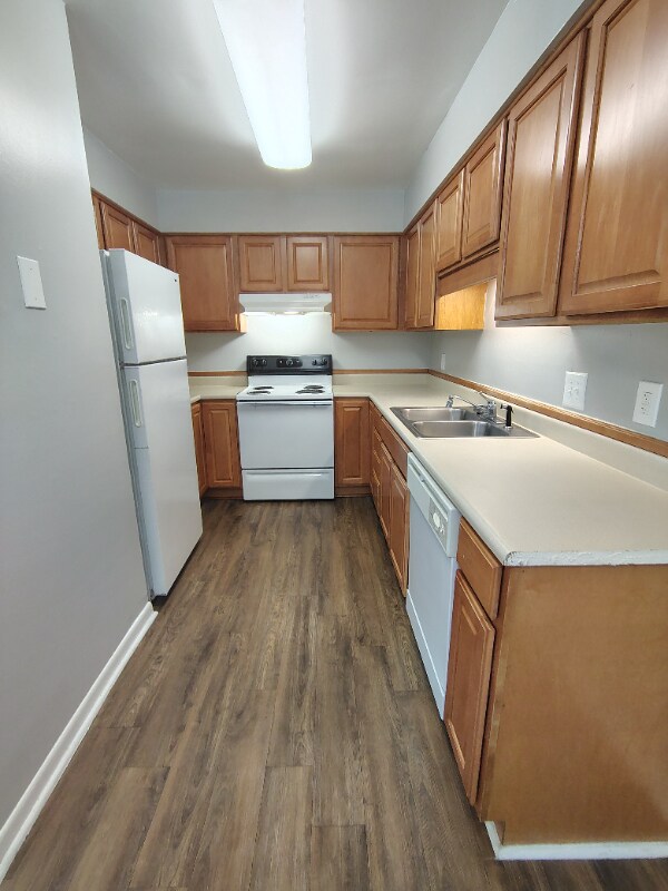 Building Photo - 600 Reusens Rd