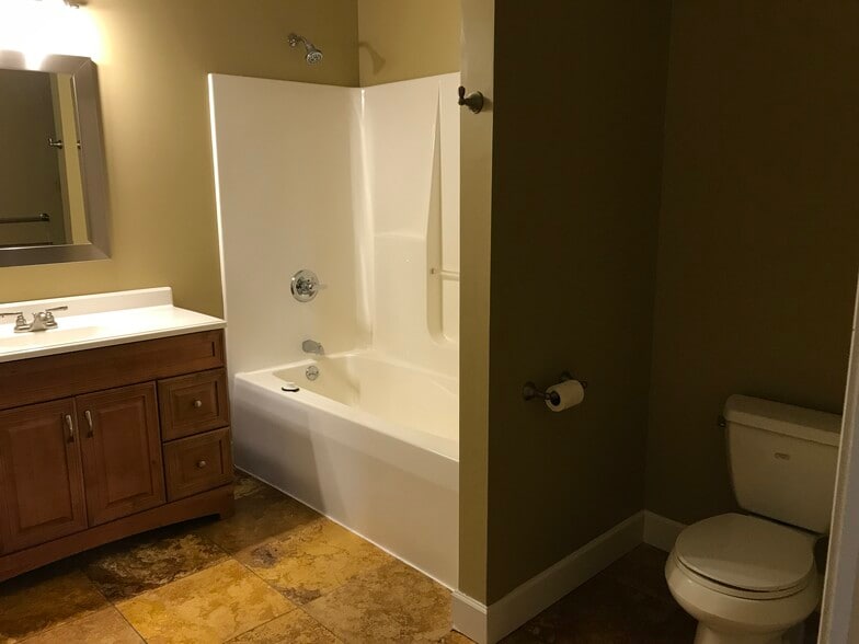 Oversized tub/shower - 57 S Main Street Apt 3