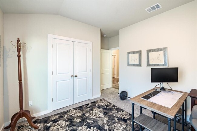 Building Photo - 20203 Lincoln Cove