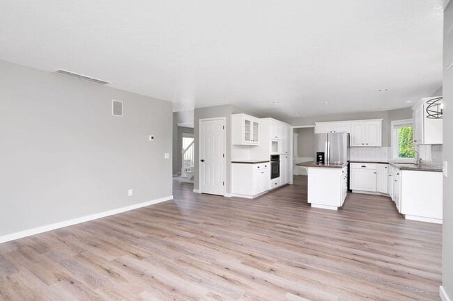 Building Photo - 16742 NW Dublin Ct