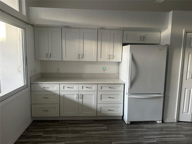 Building Photo - 1002 Shawnda Ln