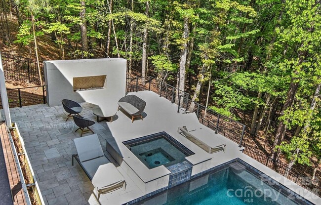 Building Photo - 786 Fairway Point Dr