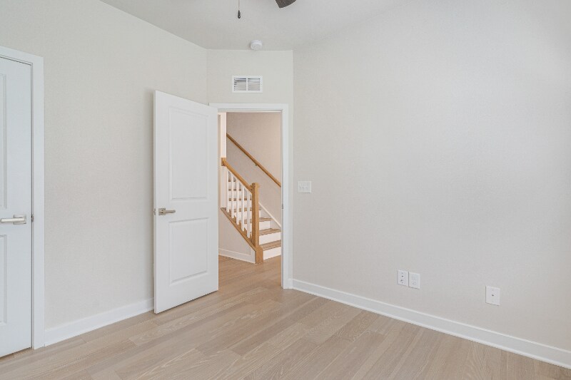 Building Photo - 513 Cubitt Ct