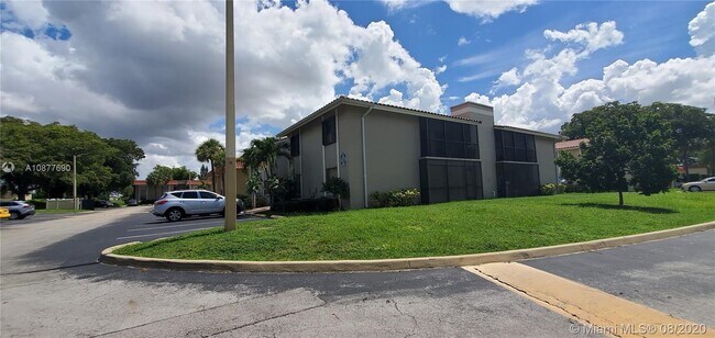 Building Photo - 9800 Hammocks Blvd