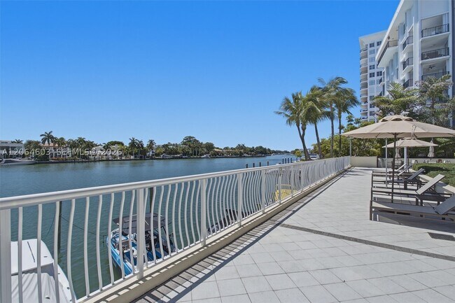 Building Photo - 5600 Collins Ave