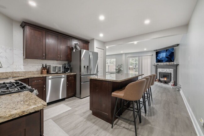 Building Photo - 3074 Renard Ln