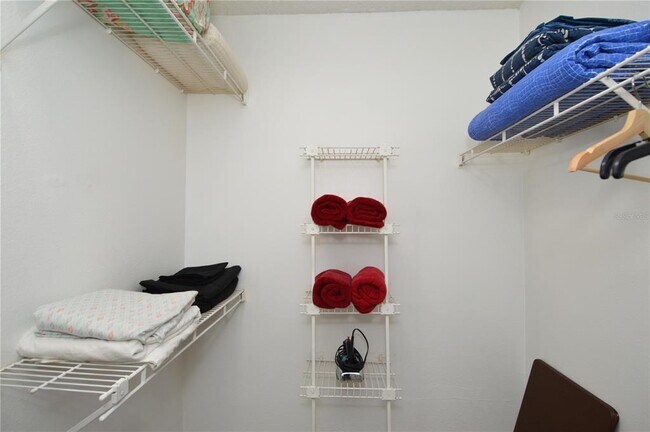 Building Photo - 8718 Mallard Reserve Dr