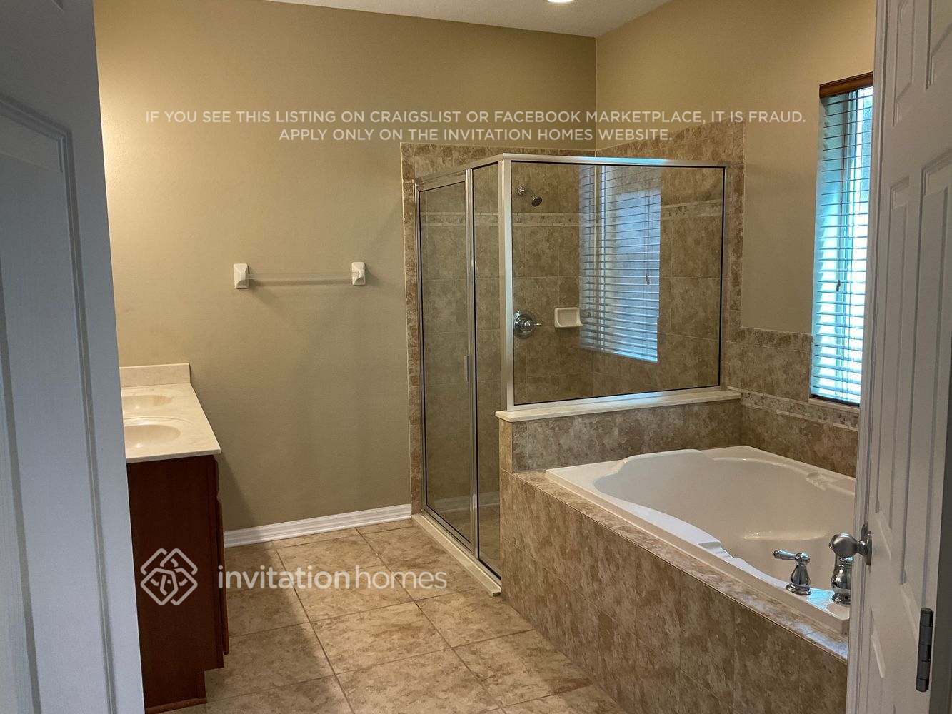 Building Photo - 15846 Starling Water Dr