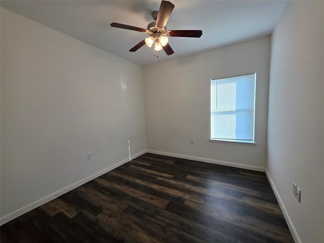 Building Photo - 6119 Lacey Oak Dr