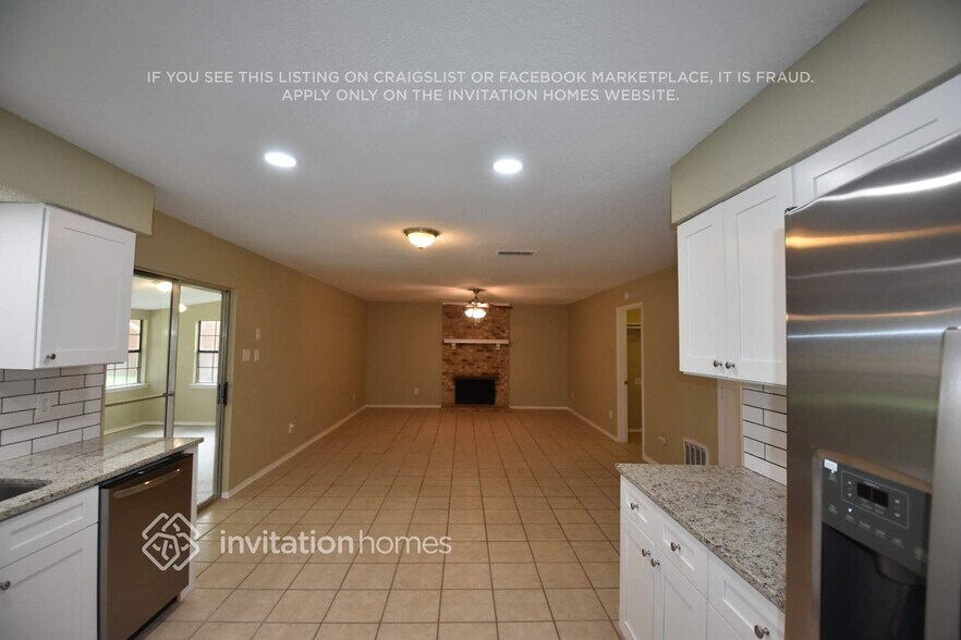 Building Photo - 3921 Willow Run Dr