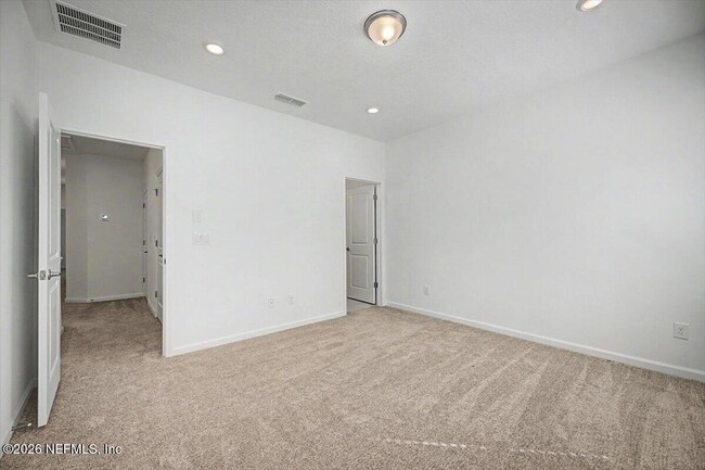 Building Photo - 61 Mellowood Ln