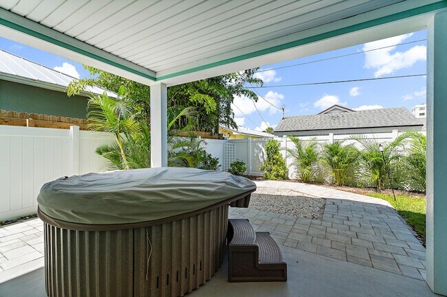 Building Photo - 3463 Canal Ct