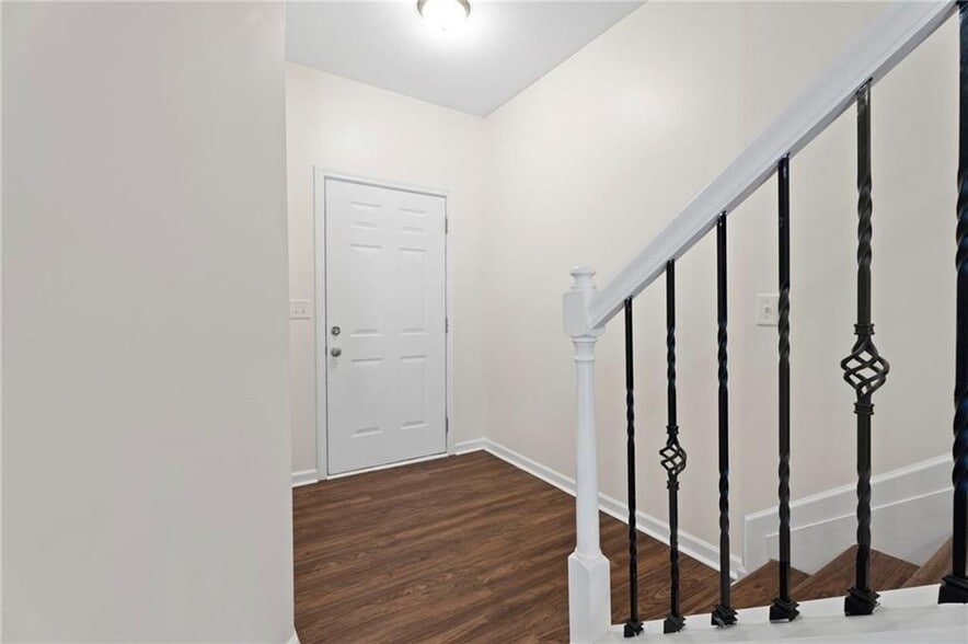 Building Photo - 1240 Faye Ct