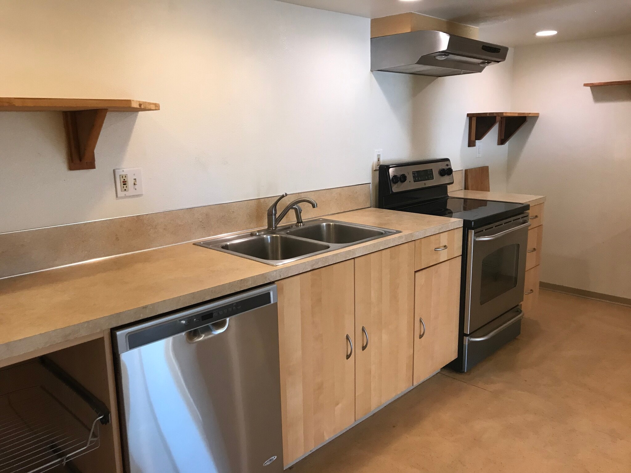 Building Photo - 5202 37th Ave SW