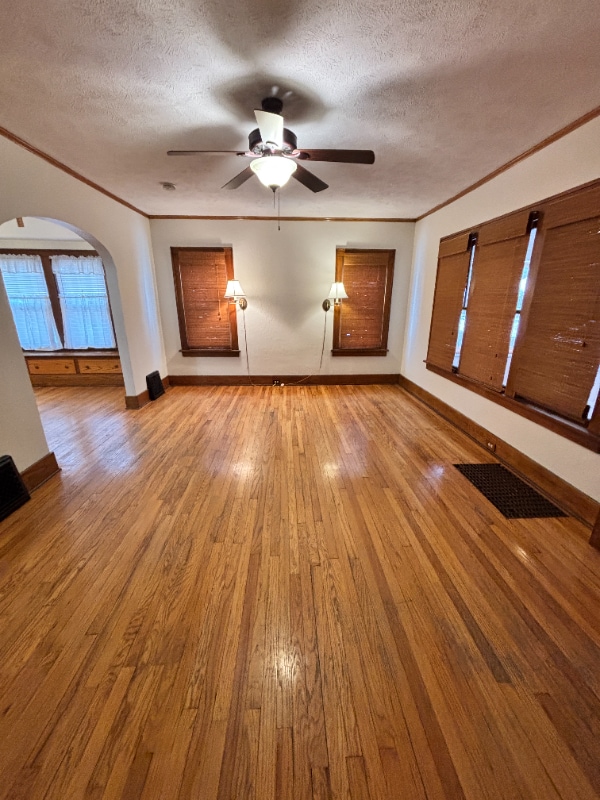 Building Photo - 1321 Lay Blvd