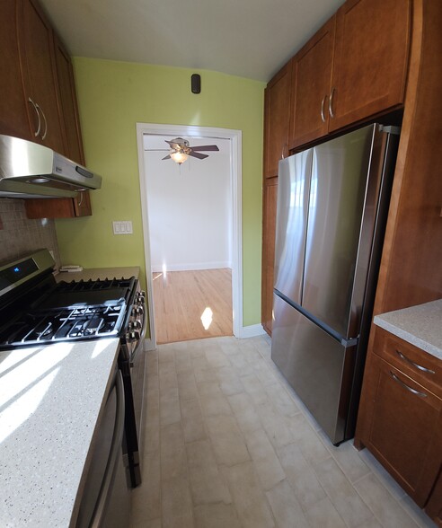 Kitchen with Brand New Appliances - 507 E Maple St