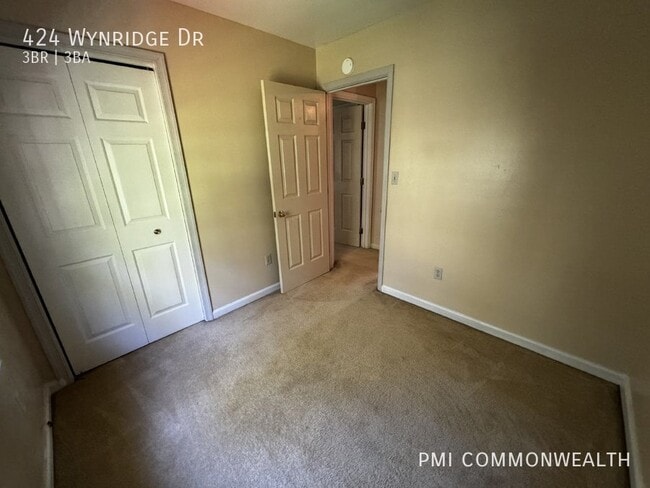 Building Photo - 424 Wynridge Dr