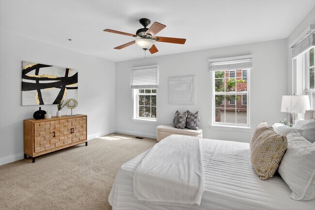 Building Photo - 23 Swanton Ln