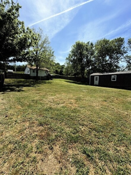 Building Photo - 112 Polk St