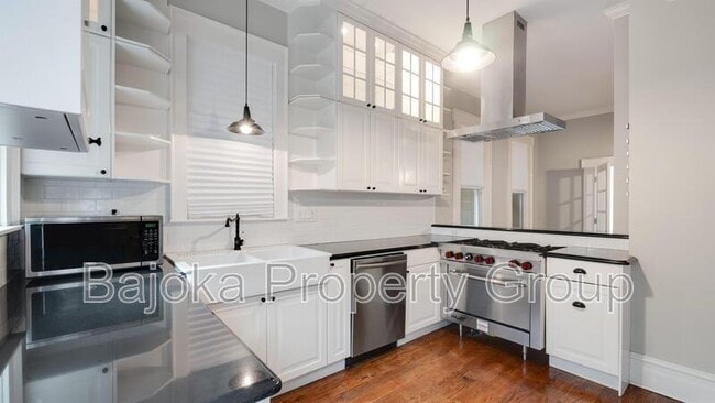 Building Photo - 1510 Trumbull St