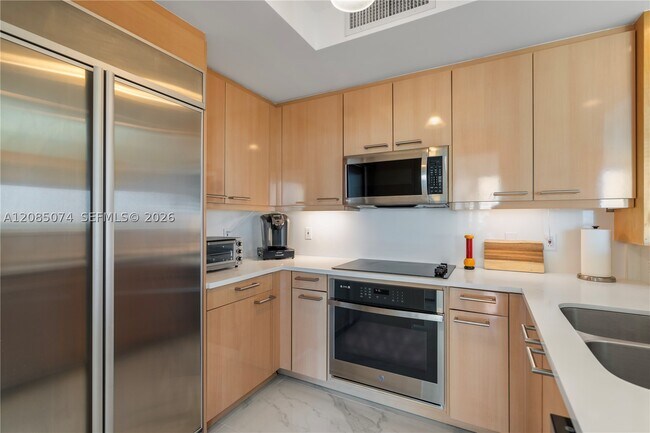 Building Photo - 3350 SW 27th St