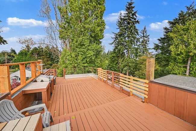 Building Photo - 9451 36th Ave SW