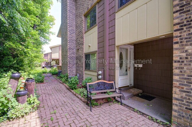 Building Photo - 4 Millstone Ct