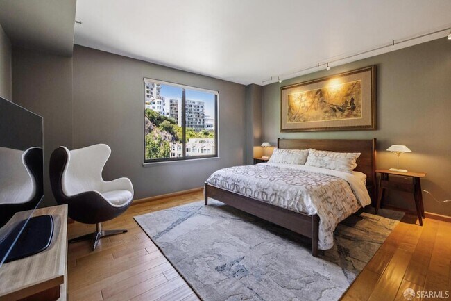 Building Photo - 101 Lombard St