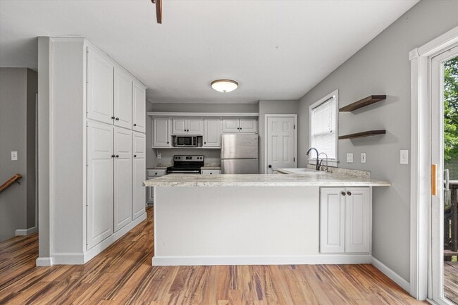 Building Photo - 4512 Salem Dr