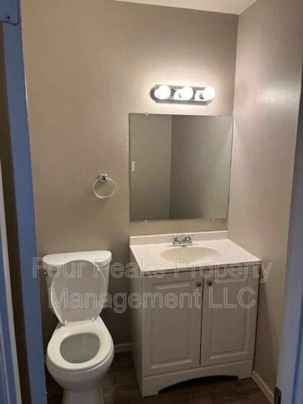 Building Photo - 6406 W Rose Ln