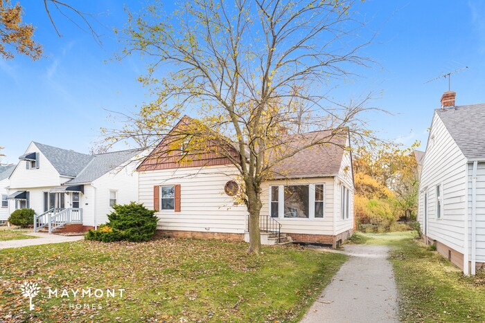 Building Photo - 804 E 249th St